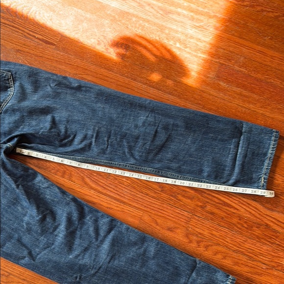 Levi’s Size 29 Low Pro Straight Jeans in a Dark Wash 100% Cotton - Picture 5 of 6